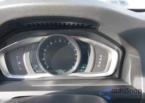 2014 Volvo S60 T5/T5 Platinum/T5 Premier/T5 Premier Plus z USA, uszkodzony, nr VIN YV1612FS7E1299140